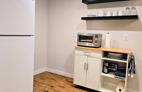 Licton Springs House | RENOVATED SEATTLE MIL 2-3BR 1BA Kitchen WD