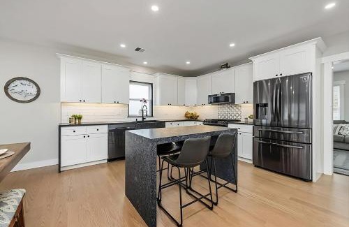 Hyannis House | Renovated & Sophisticated Home Near Beach & Shops!
