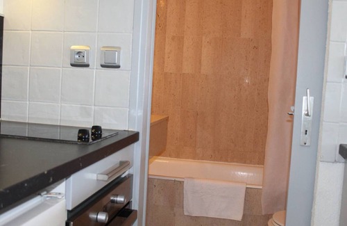 Villeneuve Loubet Beach Apartment | Renovated studio by the sea in Villeneuve-Loubet
