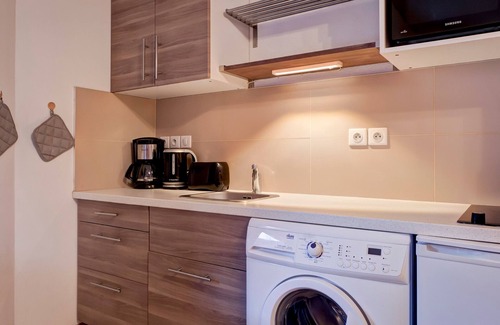 Brides-les-Bains Apartment | Renovated Studio for 4 with Balcony, Perfect Location in Brides-les-Bains