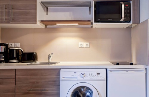 Brides-les-Bains Apartment | Renovated Studio for 4 with Balcony, Perfect Location in Brides-les-Bains