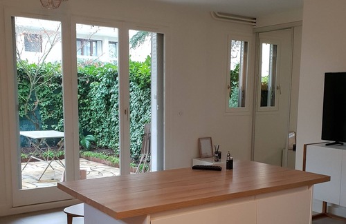 Maisons-Laffitte Apartment | Renovated studio 5min walk from the RER A station and the city center