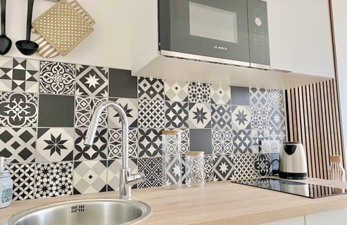 Rochefort Apartment | Renovated studio 200 m from Rochefort harbour - Your haven of peace in town