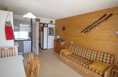 Auris Apartment | Renovated studio cabin for 4 near slopes with parking - Auris en Oisans