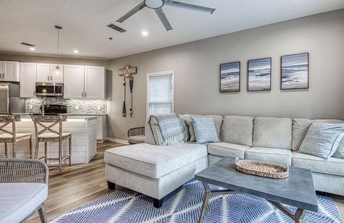 Hilton Head Villa | Renovated townhome with 1st flr bdrm Close to beach, shopping, dining and parks.