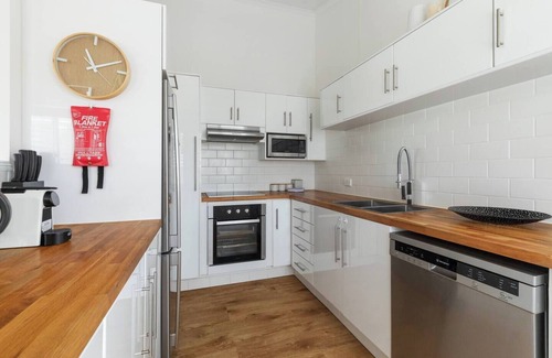 Noosaville House | Renovated Townhouse on the River by Stay Noosa