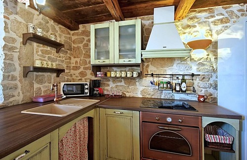 Dracevac Villa | Renovated traditional Istrian house near Porec and its beaches