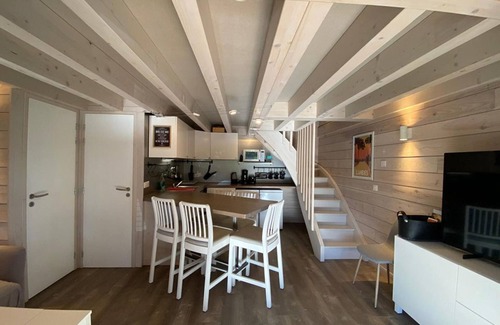 Capbreton Villa | Renovated Villa Patio Near Port & Hossegor Center with Private Parking & WiFi