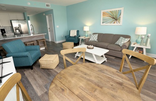 Villa Sabine Townhouses House | Renovated Waterfront Townhome On Little Sabine Bay, Just Steps From The Gulf