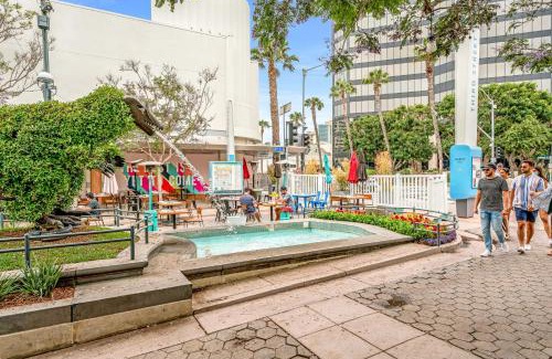 Mid-City Apartment | Renovateed Two-Bedroom Apartment in Santa Monica