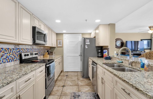 Long Beach Condo | Renovation Special! Big Savings on Long Beach Resort Stays W/Free Beach Chairs