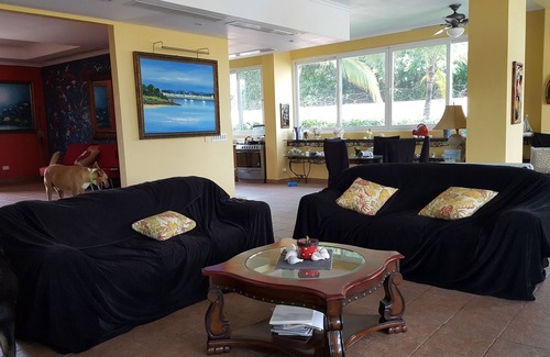 Tumba Vieja Bed & Breakfast | Rent a room or a house at the beach in Punta Chame