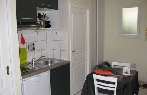 Jonzac Apartment | Rent furnished 800 m from the thermal baths and 80 m from the West Indies of JONZAC