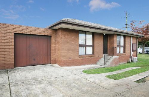 Box Hill North House | Rent Melbourne