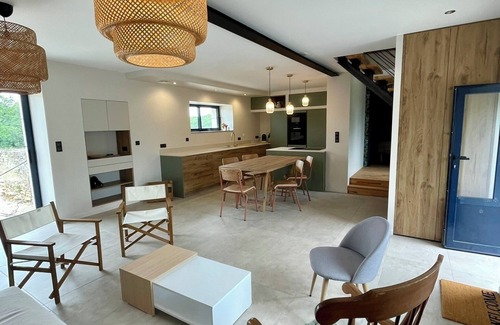 Concores House | Rent Pretty House in the Heart of the Lot