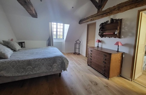 Taden House | Rent renovated 16th century manor, near Dinan and the coast