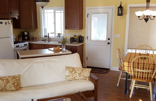 Oakhurst Cottage | Rent This 2 Bedroom Cottage For Your Mountain Getaway