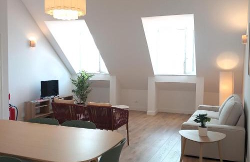 Encarnacao Apartment | RENT4REST CASTLE VIEW FAMILY & FRIENDS in BAIRRO ALTO