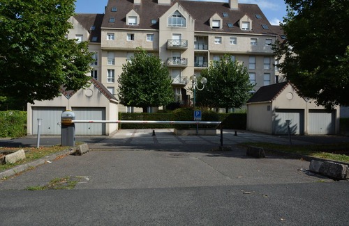 Melun Apartment | Rental apartment Centre Ville de Melun, Parking, Professional or Couple