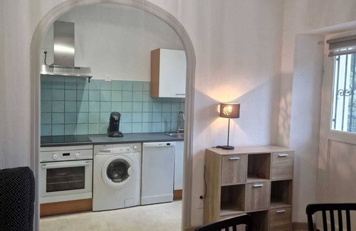 Reynes Apartment | Rental apartment near CERET