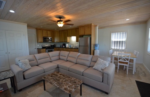 Spanish Wells House | Rental Cottage with DOCK on the canal in Pelican Bay