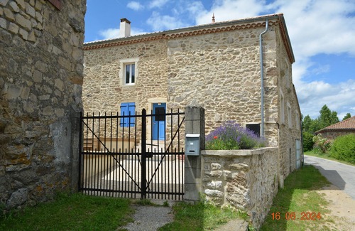 Gilhoc-sur-Ormeze House | Rental Gîte Gilhoc sur Ormèze