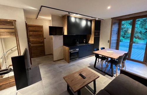 Rochesson House | Rental of 12 gîtes and 1 chalet that can accommodate 2 to 10 people.