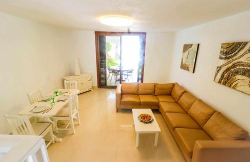 El Madronal Villa | Rentaliday Garden Beach