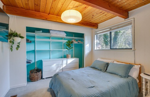 East Renton Highlands House | Renton Home w/Fire Pit & Nearby Lake Access!