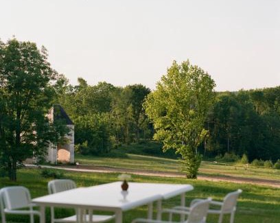 La Ville-aux-Clercs Hotel | Repère Sauvage