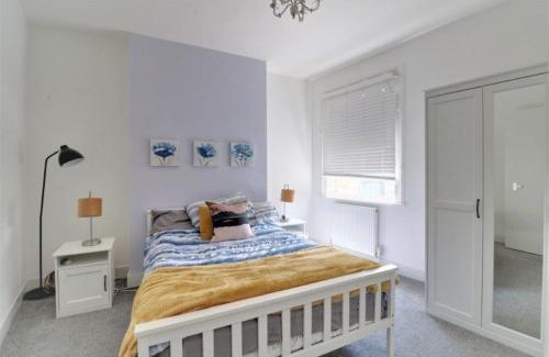 Southfields Apartment | Replingham Road Apartment
