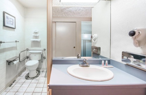 Ozona Hotel | Republic Hotel of Ozona
