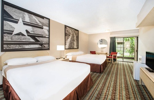 Ozona Hotel | Republic Hotel of Ozona