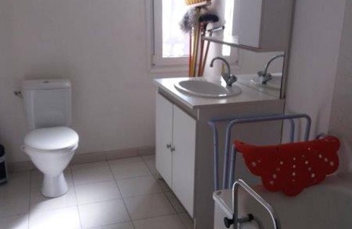Lamalou-les-Bains Apartment | Res. La Source , F2 Deuxième Étage Gauche, Calme , Familial à 200 m des Thermes