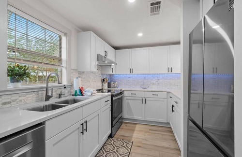 Gulfview Heights House | Reserve for Summer Now! Non Shedding Dog friendly - Gulf Coast FL Beach Bungalow