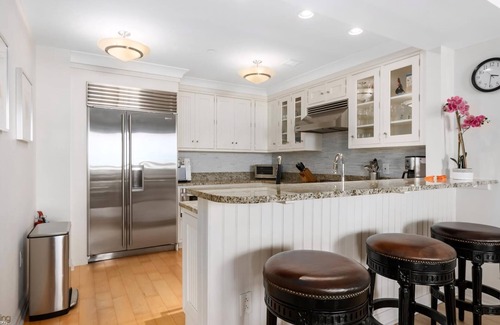 Diamond Beach Condo | Residence 511 at The Grand