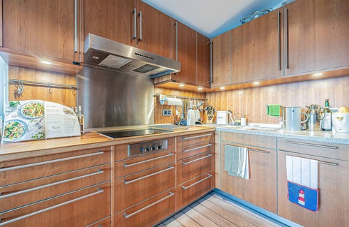 Murwik House | Residence at the marina - garage, fireplace, view of the marina, terraces