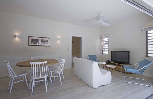 Pereybere Apartment | Résidence Bleue "La Casa" charming apartment 80m from the sea private swimming pool