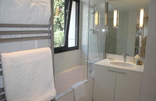 Cannes City Centre Apartment | Residence Carlton Riviera