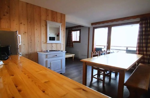 Puy-Saint-Vincent Apartment | Residence Dame Blanche - DBA124 - APPT 2 CHAMBRES + COIN MONTAGNE - BALCONY - 8 PERSONS