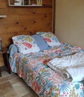 Entrains-sur-Nohain House | Residence de la demi-lune
