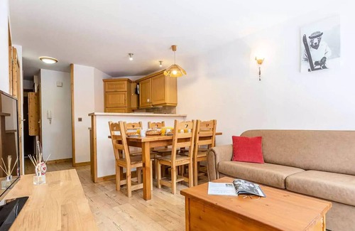 Pralognan-la-Vanoise Apartment | Residence Les Jardins de la Vanoise * - 2 Room Apartment Cabin 6 People