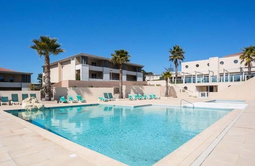 La Bouverie Apartment | Residence Les Parasols d'Argens *** - 2 Room Cabin 6 People