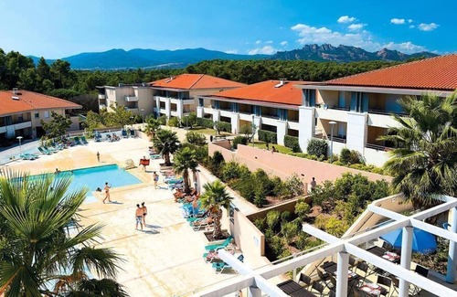 La Bouverie Apartment | Residence Les Parasols d'Argens *** - 2 Room Cabin 6 People