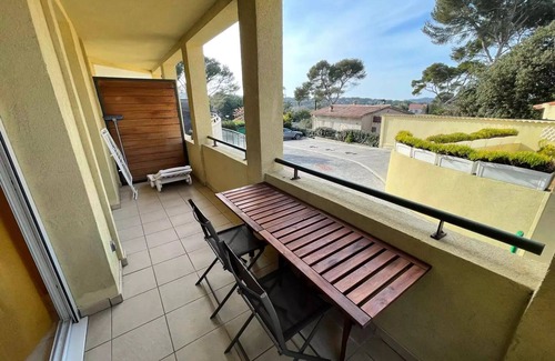 Le Brusc Apartment | Residence Les Jardins D'or Et D'azur - Holiday houses in Six-fours with swimming pool and private parking and 800m from the beach