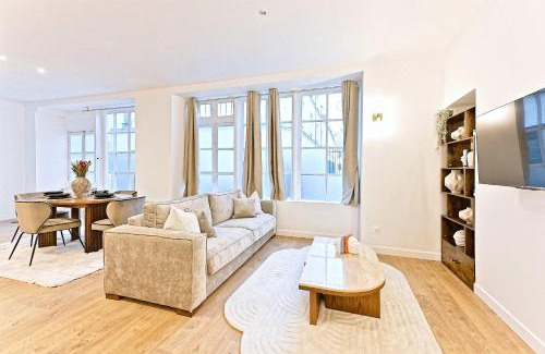 Quartier de Rochechouart Apartment | Residence Galeries Lafayette by Studio Prestige