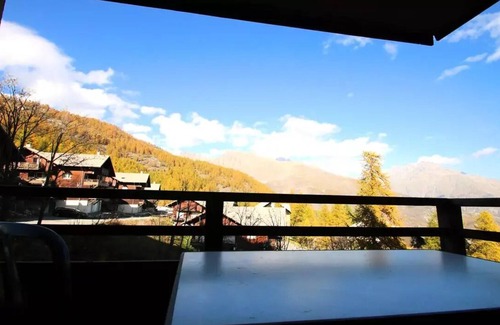 Puy-Saint-Vincent Apartment | Residence Hameau Des Ecrins - HEA706 - APARTMENT 1 ROOM + COIN MONTAGNE WITH BALCONY