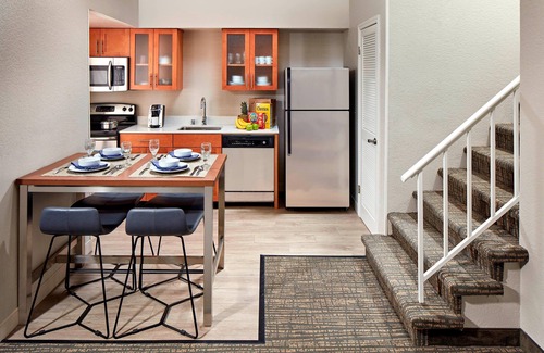 Tree Section Hotel | Residence Inn by Marriott Manhattan Beach