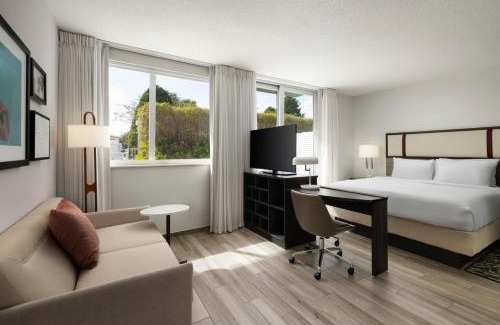 Surfside Hotel | Residence Inn by Marriott Miami Beach Surfside