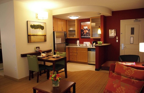 Level Green Hotel | Residence Inn by Marriott Pittsburgh Monroeville/Wilkins